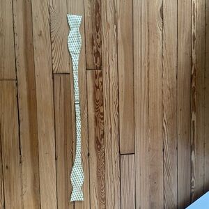 Vineyard Vines adjustable silk bow tie